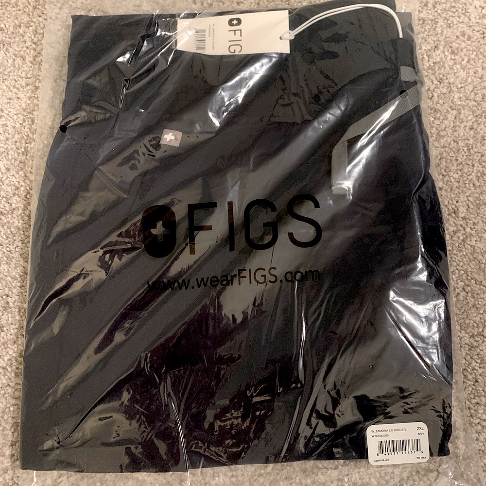 brand new Figs Zamora jogger scrub pants in Navy blue, sz 2x XXL
